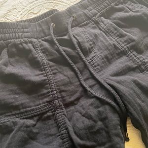 Old Navy ✨ linen blend capri pants